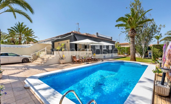Villa - Resale - Torrevieja - Rocio del Mar